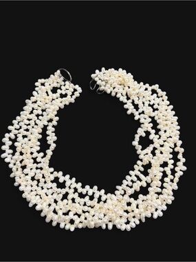 Elegant Pearl Necklace